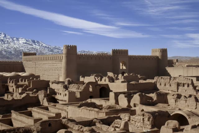 Kerman Travel Guide: Where Ancient History Meets Desert Majesty