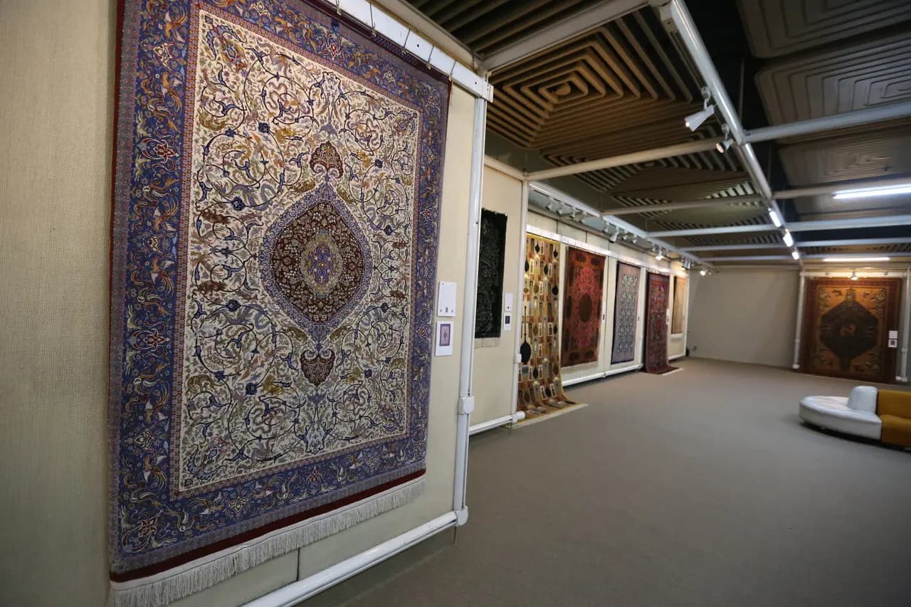 Architectural Marvel: A Loom in the Heart of Tehran